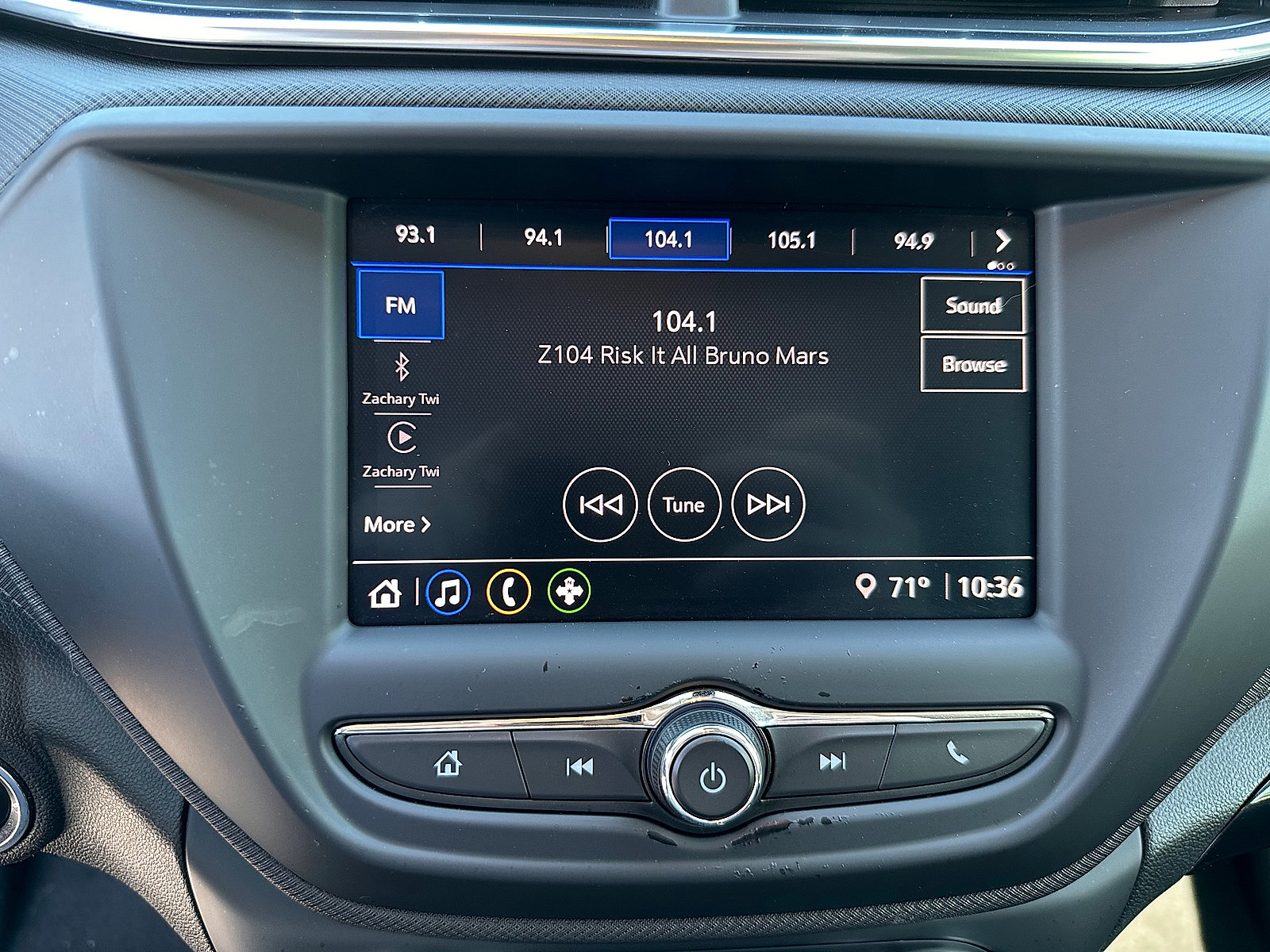 Used 2023 Chevrolet TrailBlazer LT FWD image 19