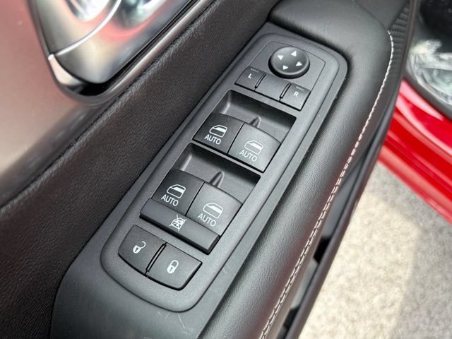 New 2026 Chrysler Pacifica Select w/ S Appearance Package FWD image 14