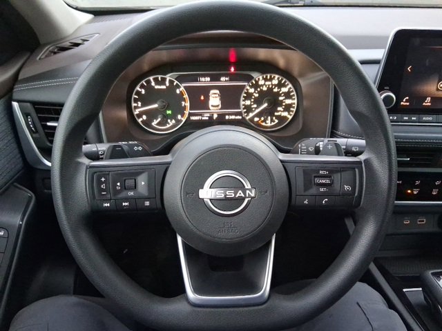 Used 2023 Nissan Rogue S image 15