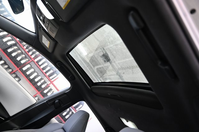 Used 2021 Toyota Corolla SE image 20