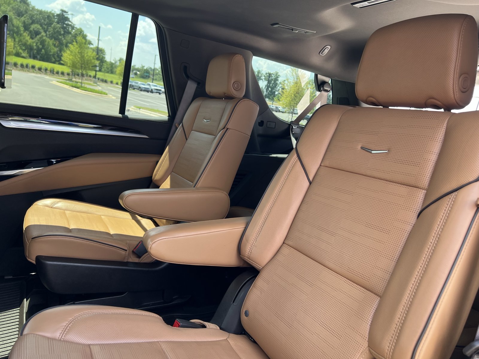 Used 2025 Cadillac Escalade Premium Luxury w/ Touring Package AWD/4WD image 31