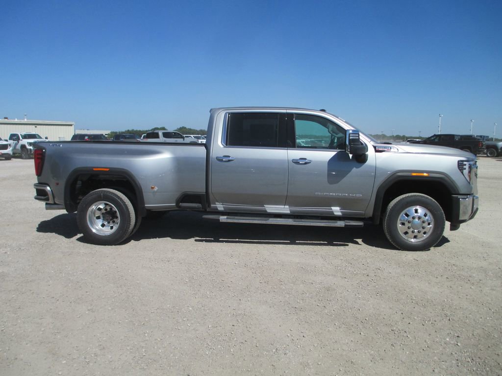 New 2026 GMC Sierra 3500 SLT w/ SLT Premium Package AWD/4WD image 3
