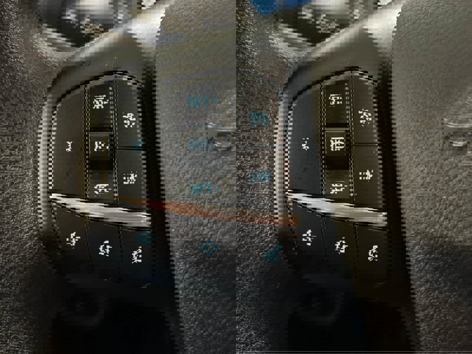 Used 2025 Ford Transit 350 XLT image 25