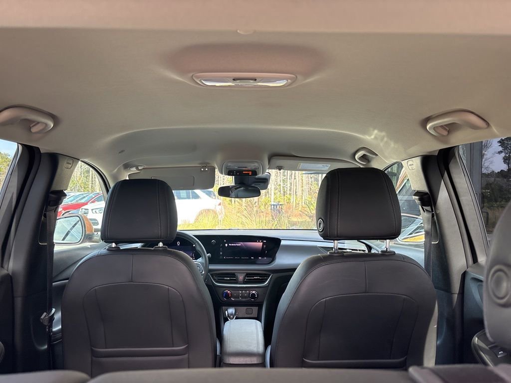 Used 2024 Buick Encore GX Preferred image 17