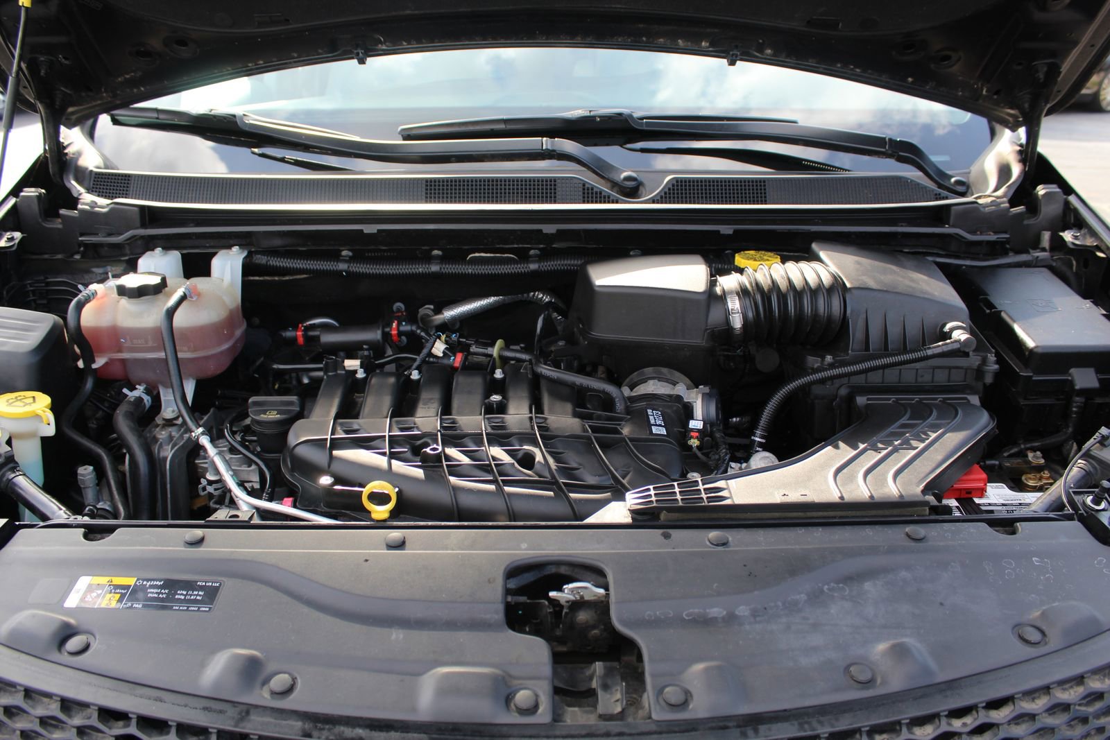 Used 2021 Chrysler Voyager Lxi image 23