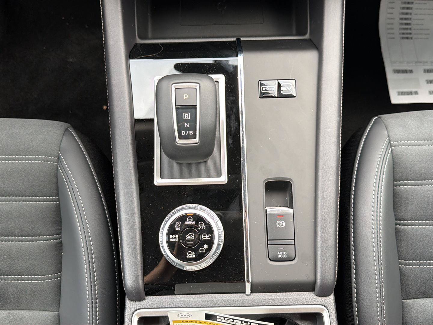 New 2026 Nissan Rogue SL AWD/4WD image 16