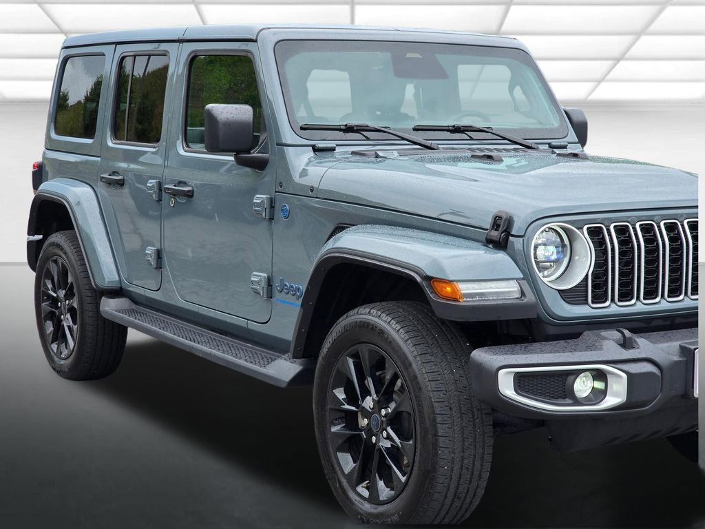 Used 2025 Jeep Wrangler Unlimited Sahara AWD/4WD image 51