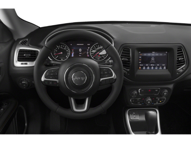 Used 2018 Jeep Compass Latitude w/ Popular Equipment Group AWD/4WD image 9