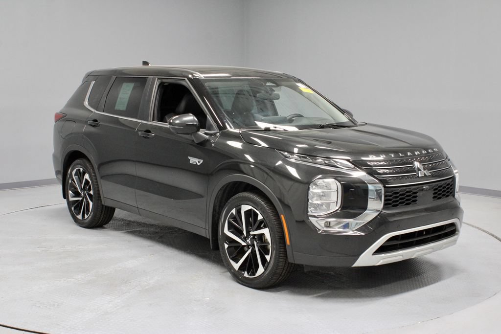 Used 2023 Mitsubishi Outlander SE
