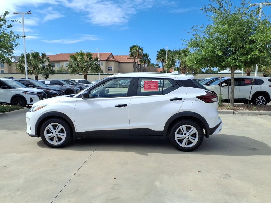 Used 2021 Nissan Kicks S image 2