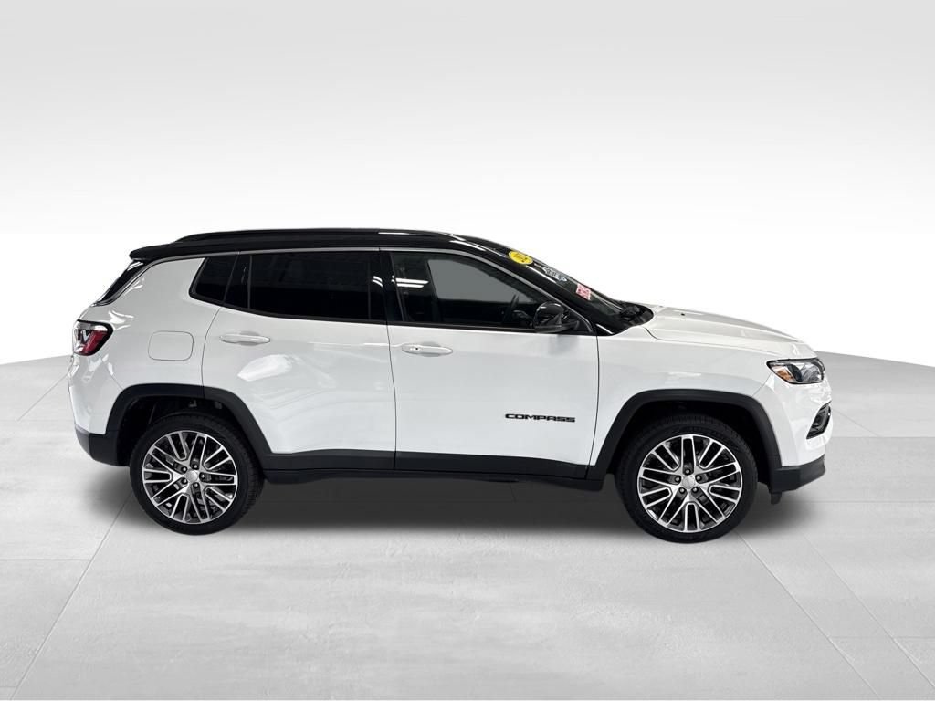 Used 2023 Jeep Compass Limited w/ Elite Group AWD/4WD image 7