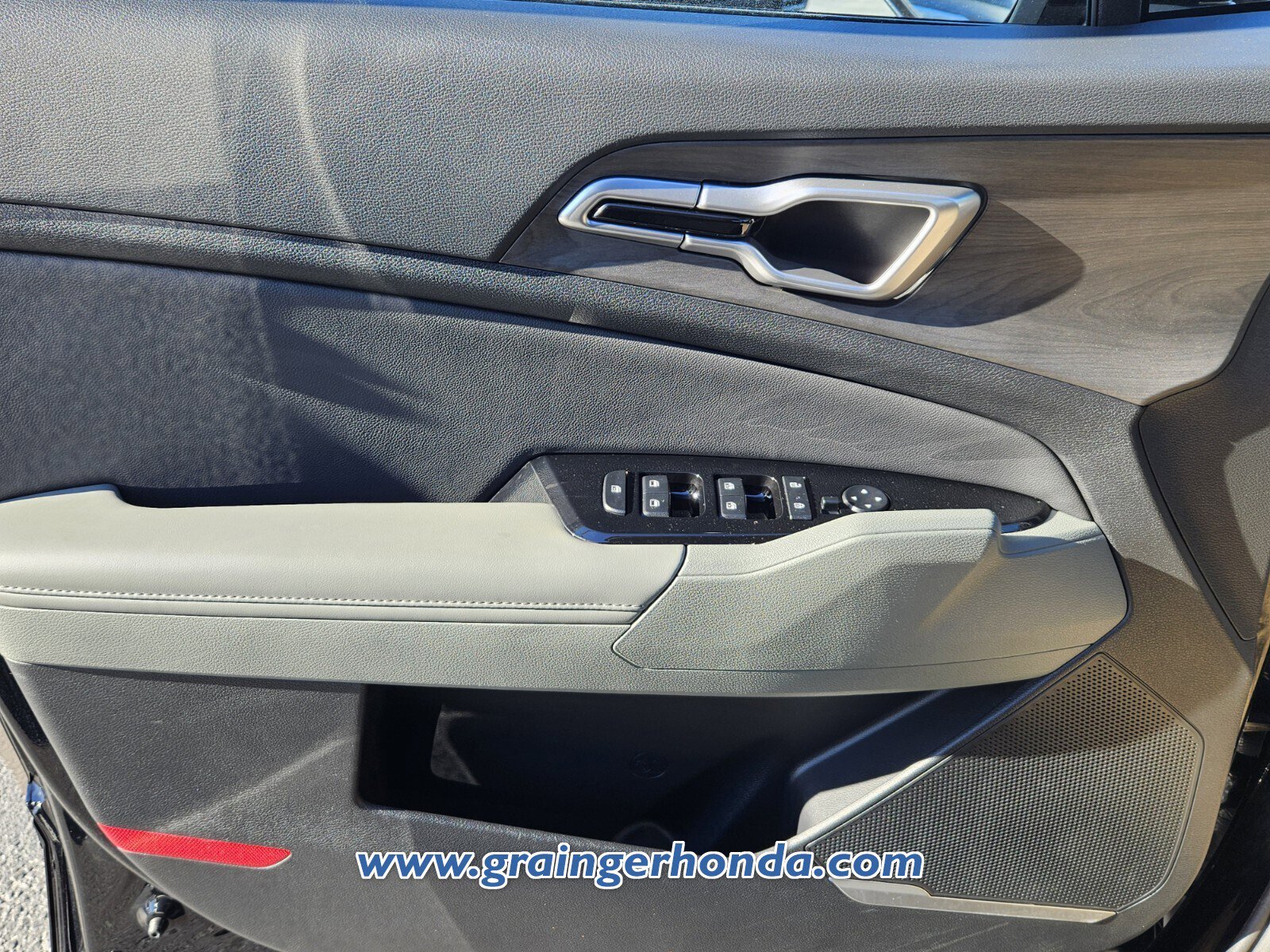 Used 2024 Kia Sportage X-Line w/ X-Line Premium Package image 23