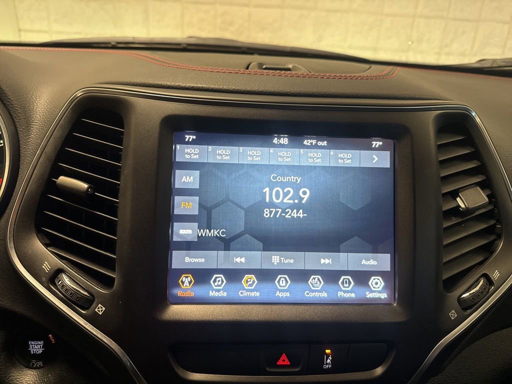 Used 2022 Jeep Cherokee Trailhawk w/ Comfort/Convenience Group image 6