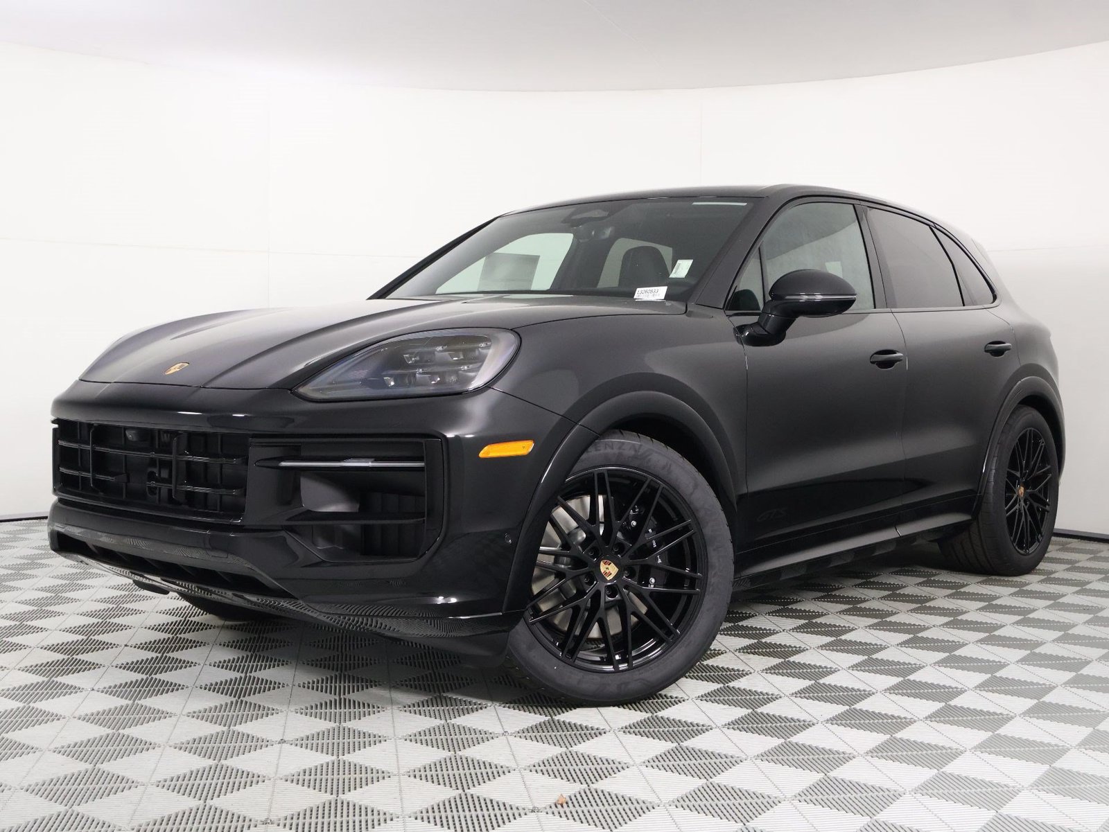New 2026 Porsche Cayenne GTS AWD/4WD image 1