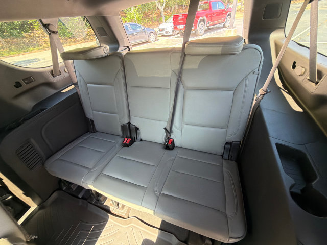 Used 2022 GMC Yukon XL SLT w/ SLT Premium Package RWD image 25