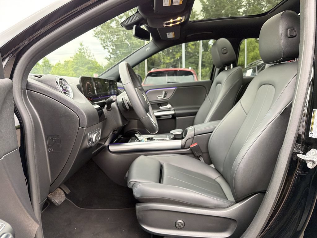 Used 2023 Mercedes-Benz GLA 250 4MATIC image 11