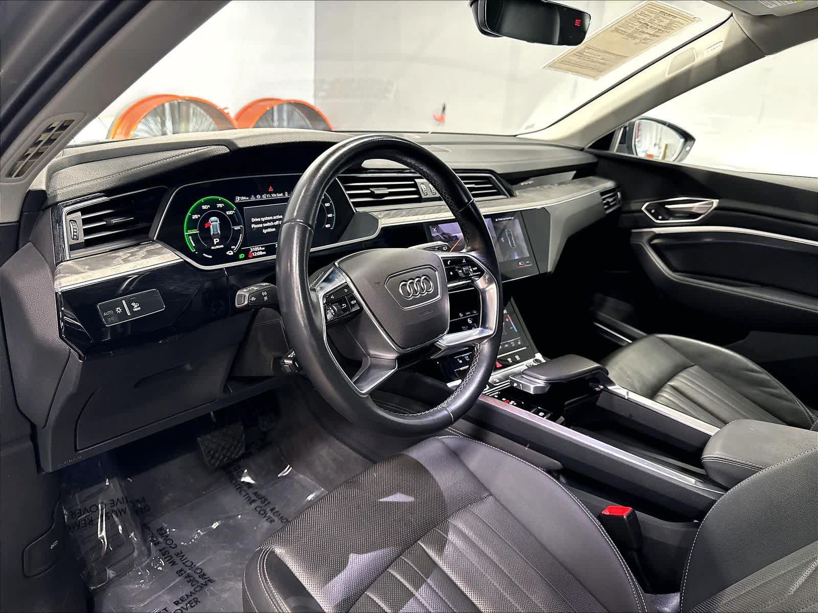 Used 2024 Audi Q8 e-tron Premium Plus AWD/4WD image 16