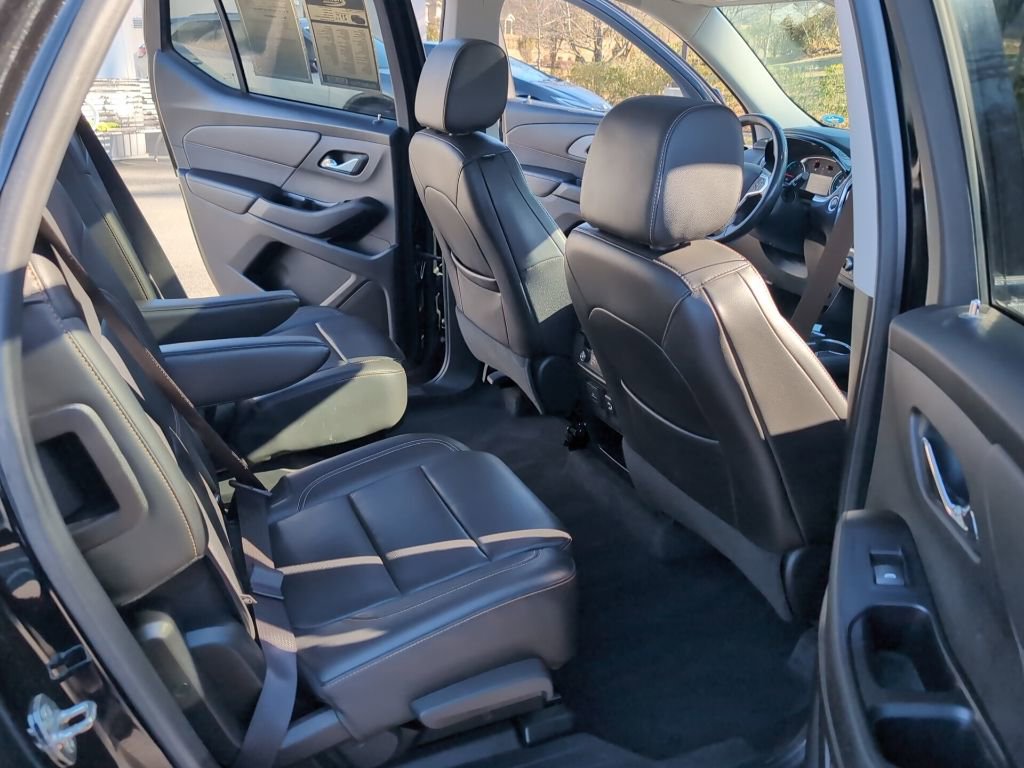 Used 2020 Chevrolet Traverse Premier w/ Redline Edition image 14