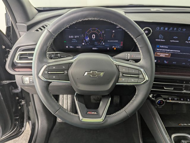 Used 2025 Chevrolet Traverse Z71 image 13