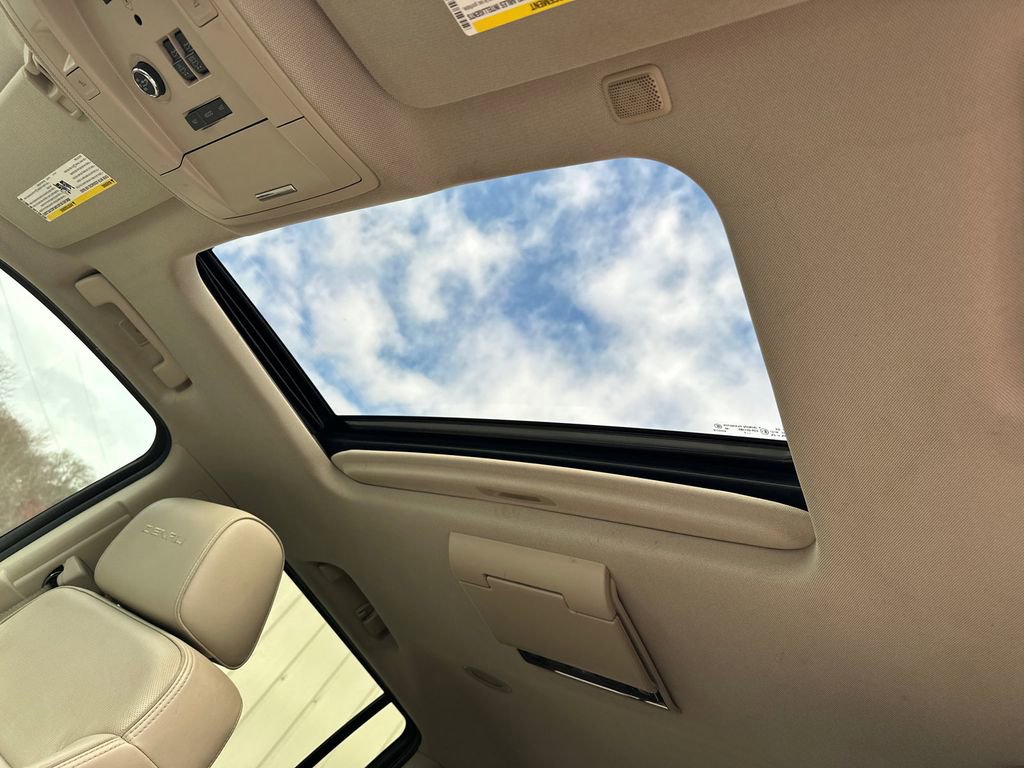 Used 2015 GMC Yukon XL Denali w/ Open Road Package image 32