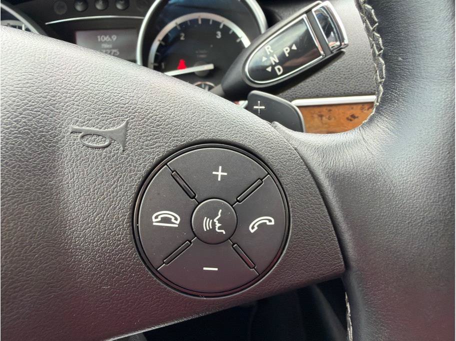 Used 2011 Mercedes-Benz R 350 BlueTEC 4MATIC image 19