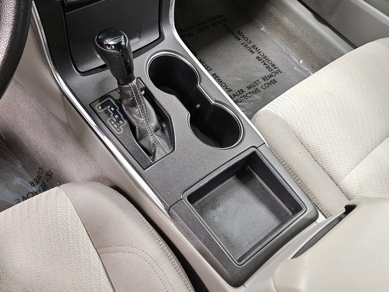 Used 2017 Toyota Camry LE image 10