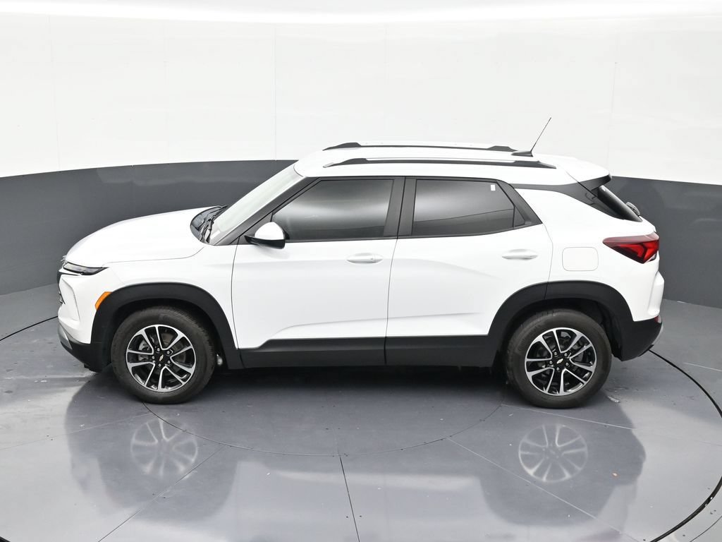 Used 2024 Chevrolet TrailBlazer LT FWD image 13