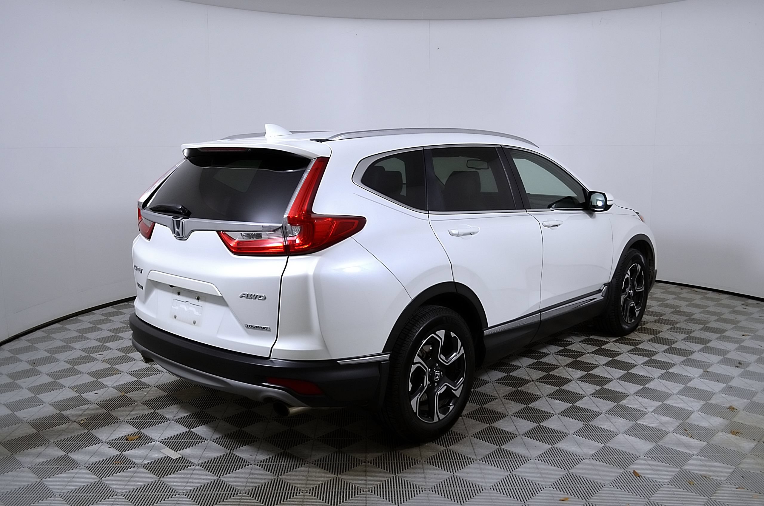 Used 2018 Honda CR-V Touring image 7