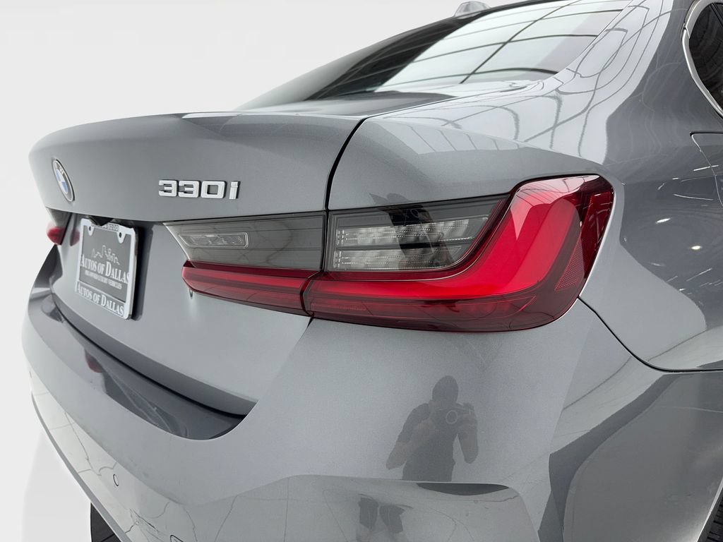 Used 2024 BMW 330i Sedan w/ Convenience Package RWD image 7