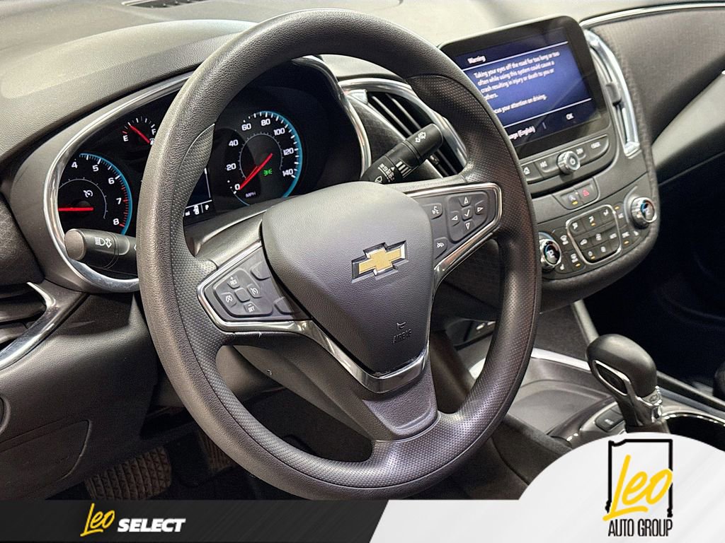 Used 2021 Chevrolet Malibu LT FWD image 11