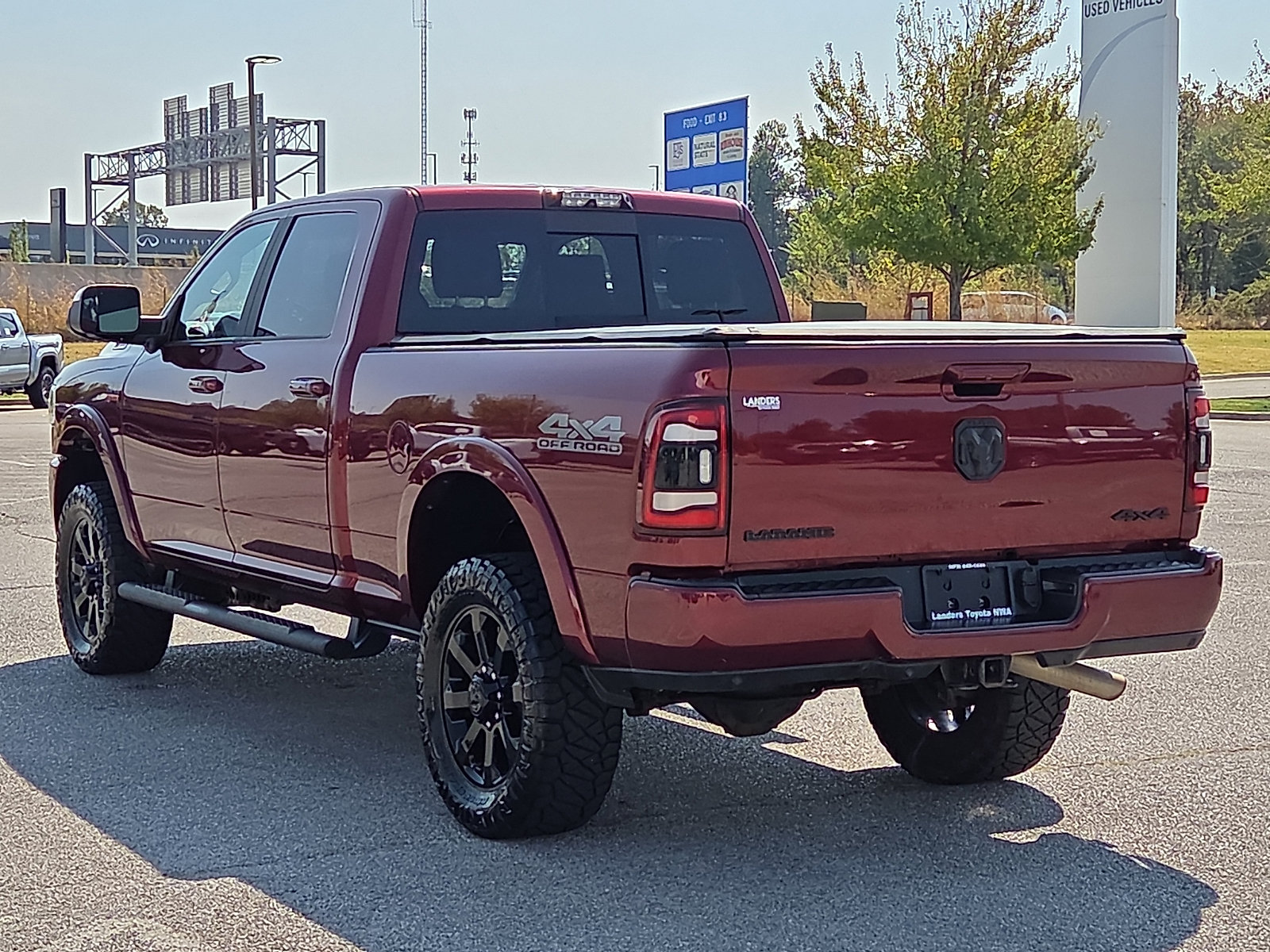 Used 2020 RAM 2500 Laramie w/ Night Edition AWD/4WD image 4