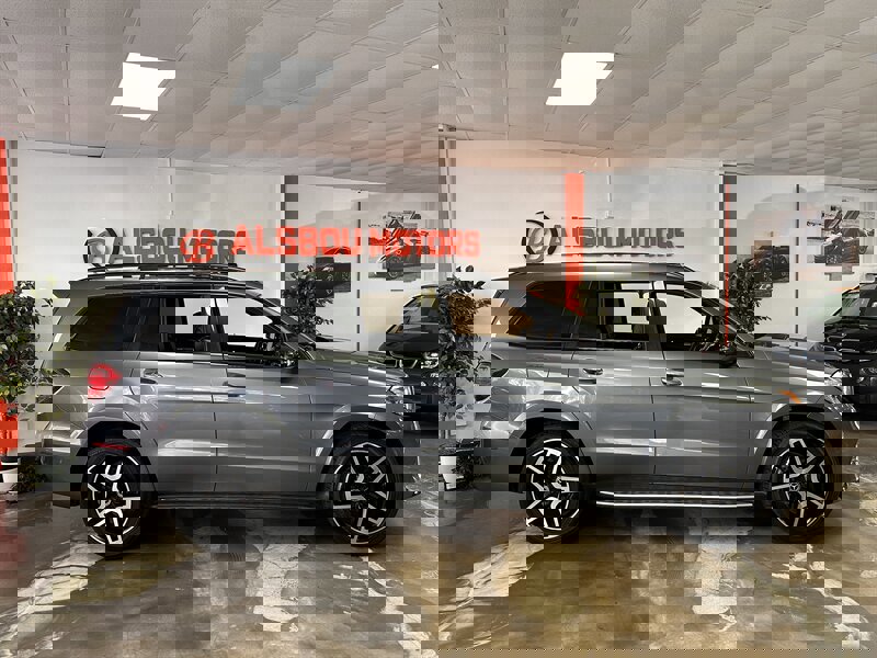 Used 2019 Mercedes-Benz GLS 550 4MATIC w/ Driver Assistance Package image 12