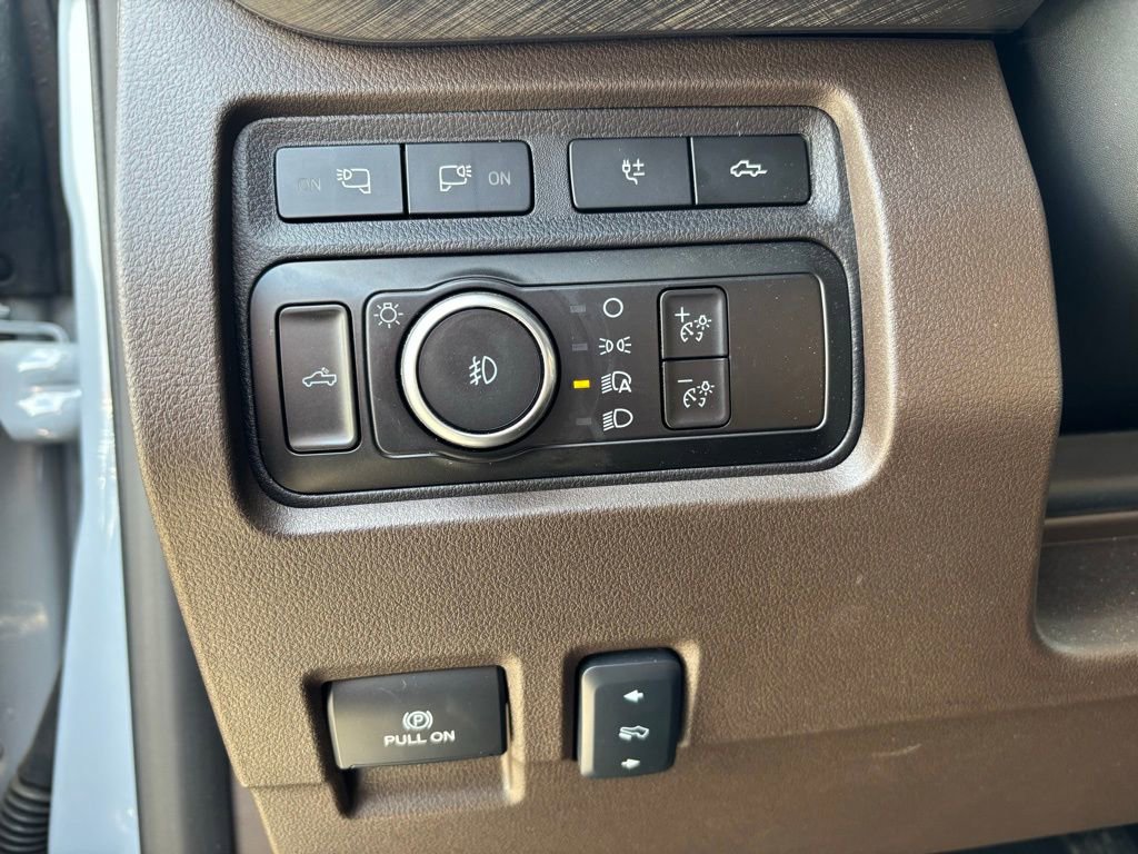 Used 2024 Ford F250 King Ranch w/ Chrome Package image 35