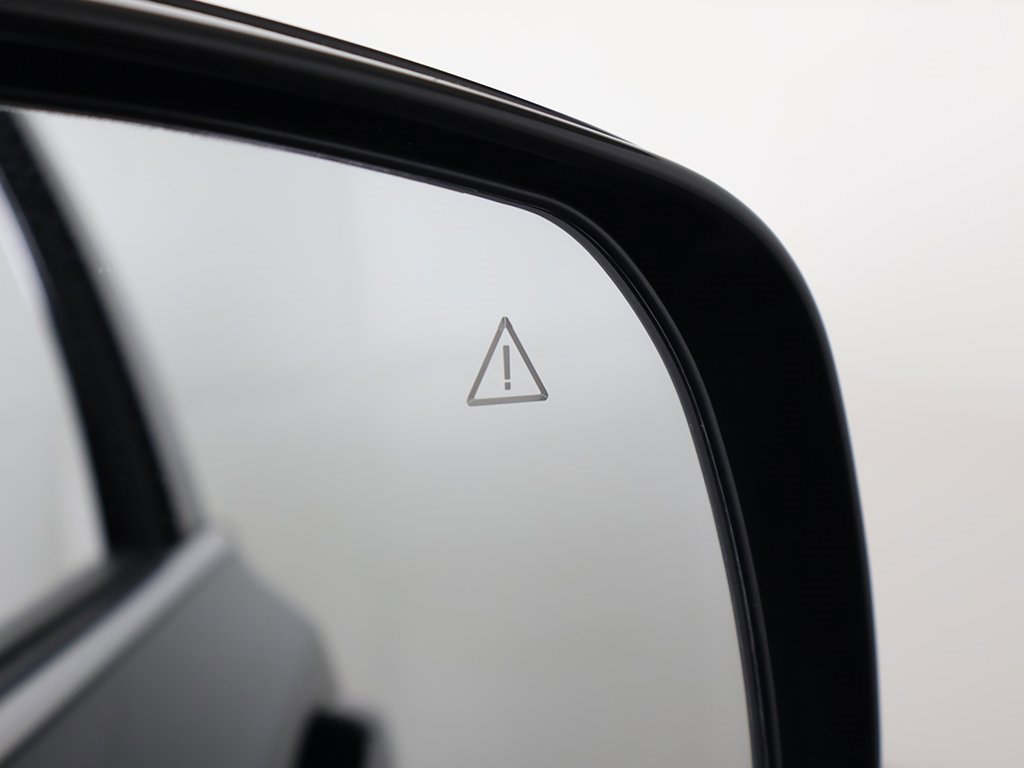 Used 2023 Kia Sorento LX image 37