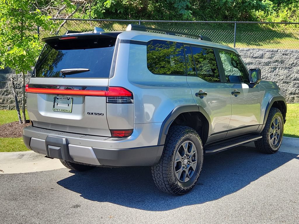 Used 2025 Lexus GX 550 AWD/4WD image 2