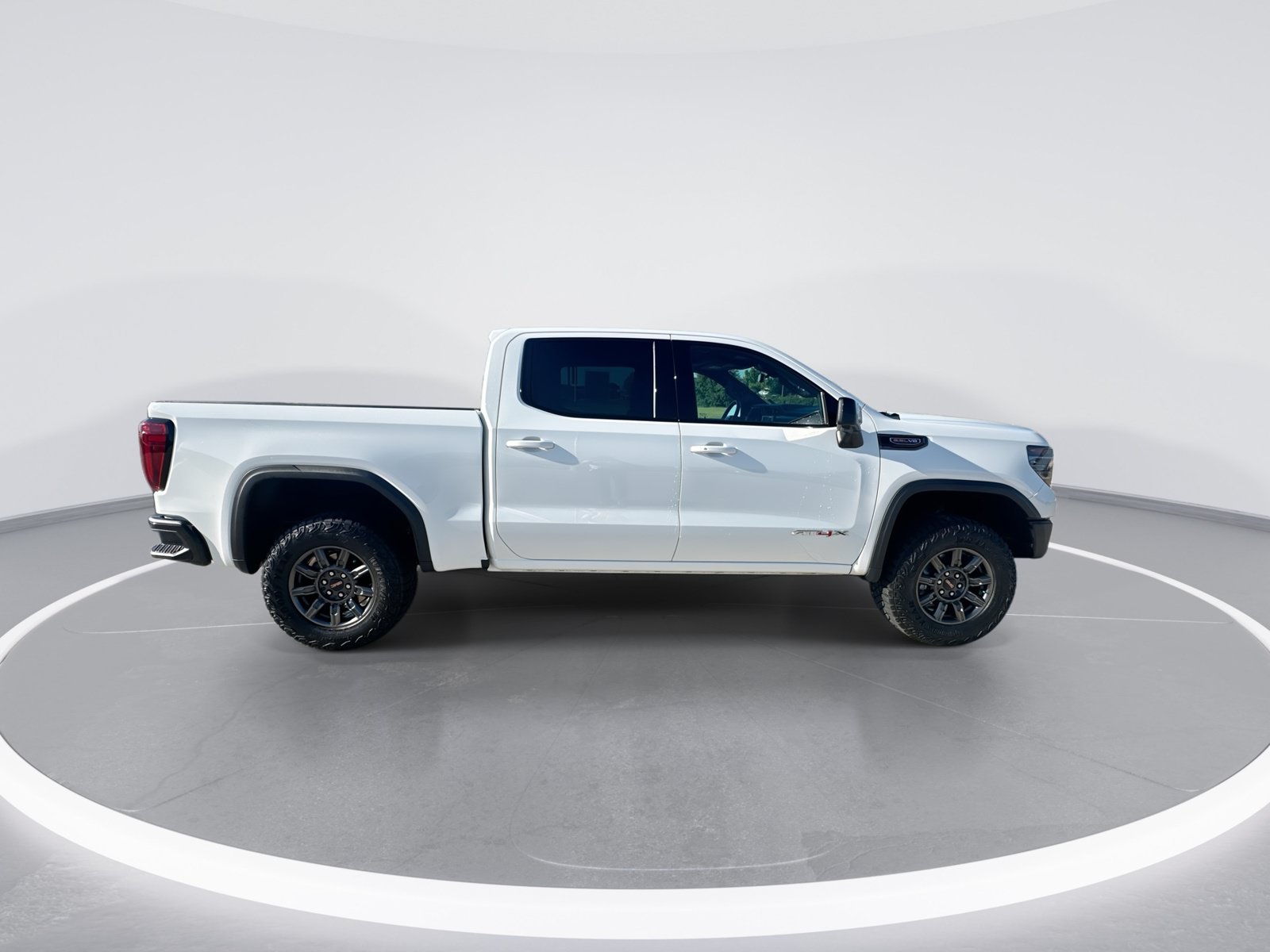 Used 2024 GMC Sierra 1500 AT4X AWD/4WD image 9