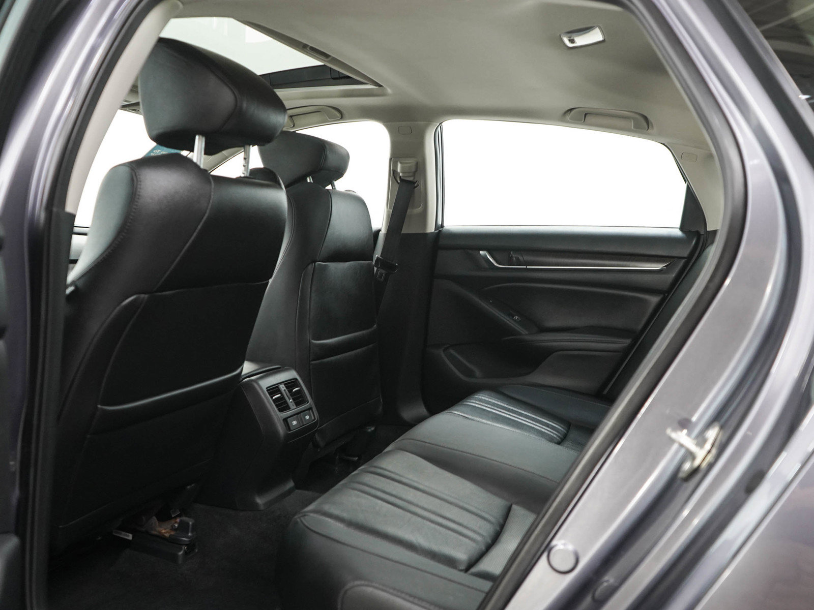 Used 2019 Honda Accord EX-L image 16