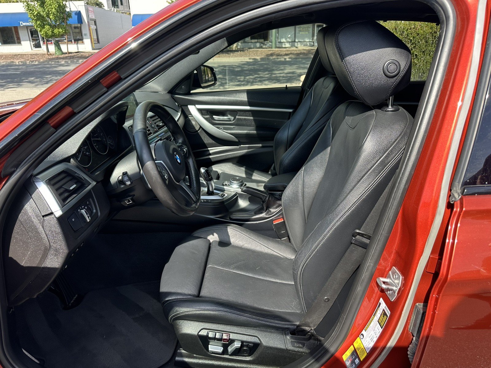Used 2018 BMW 330e RWD image 18