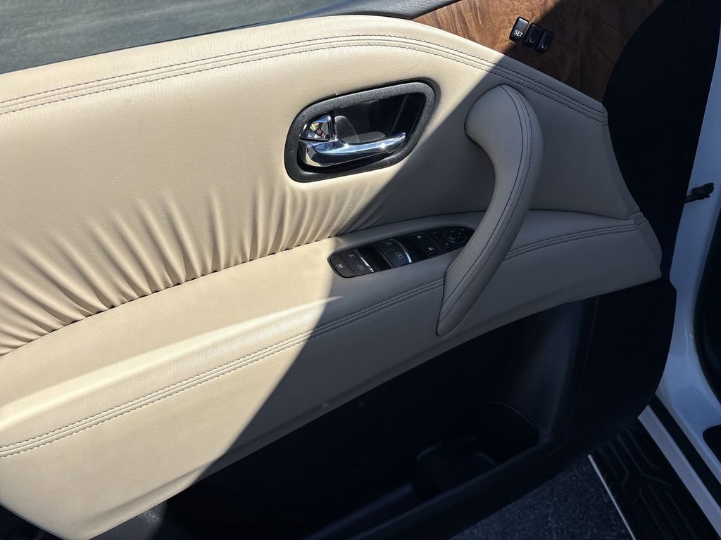 Used 2024 Nissan Armada SL w/ Captain's Chairs Package image 15