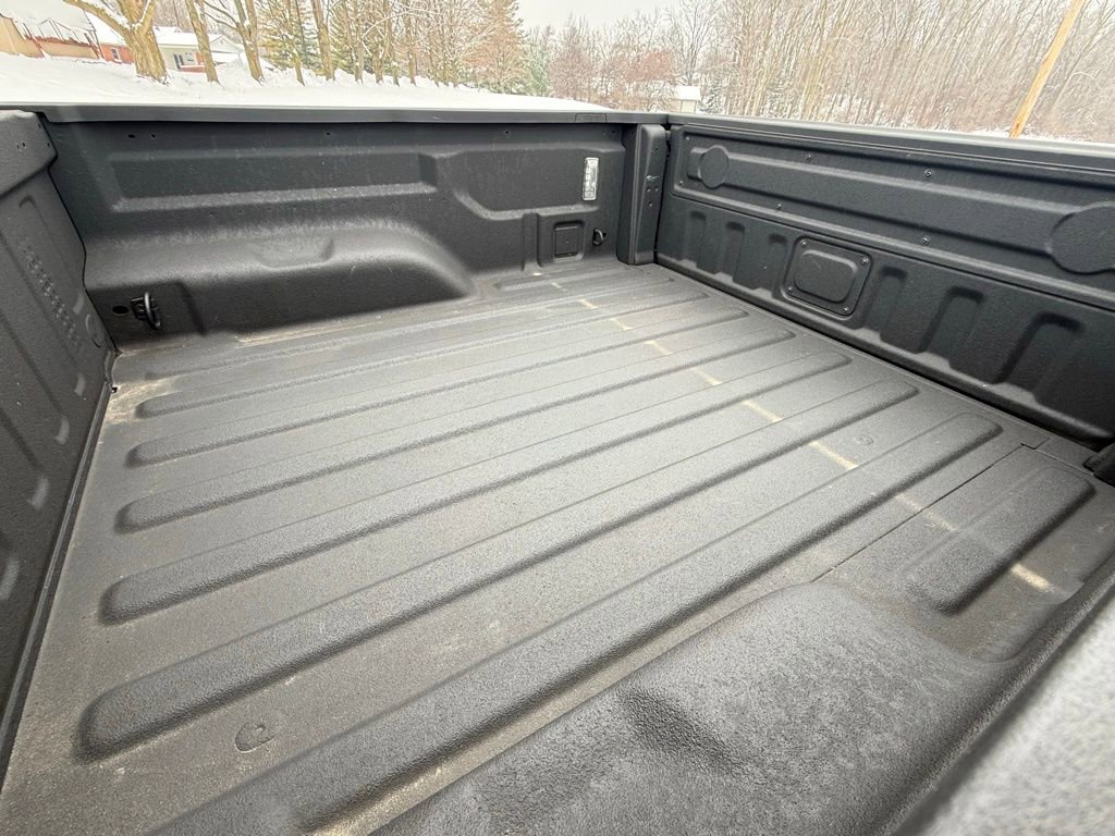 Used 2022 Jeep Gladiator Willys image 11