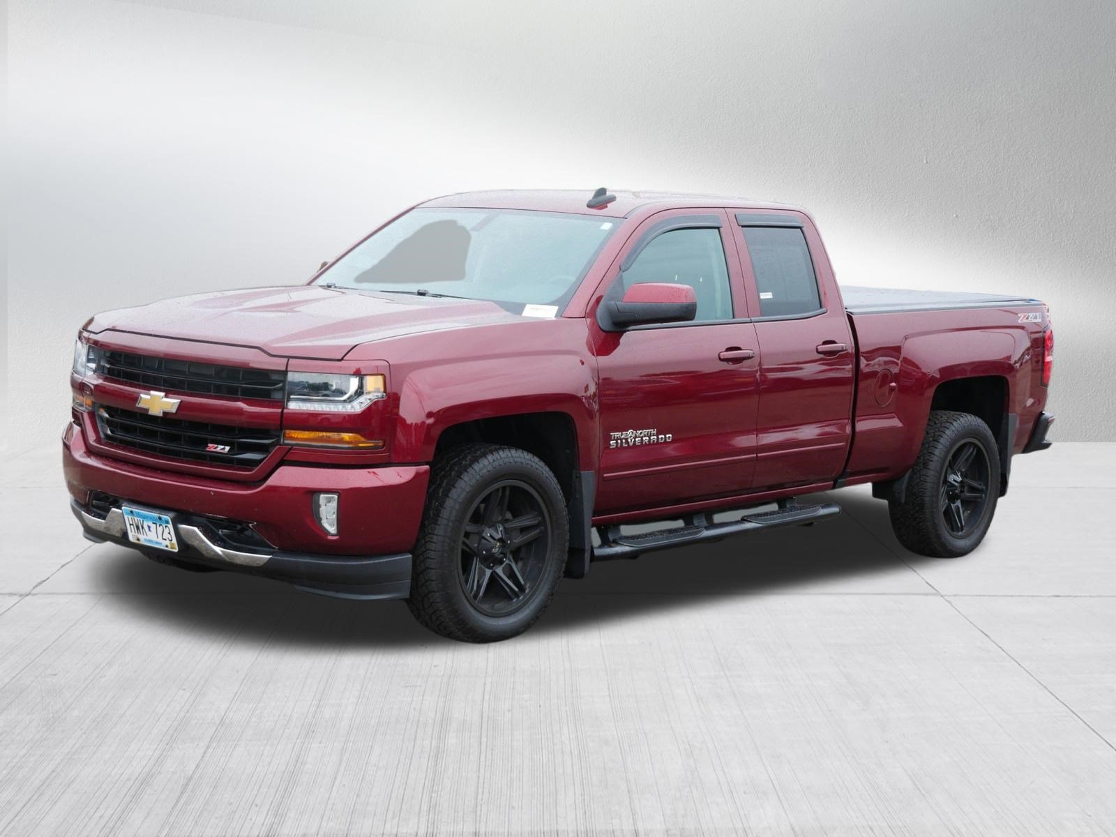 Used 2017 Chevrolet Silverado 1500 LT w/ True North Edition AWD/4WD image 3