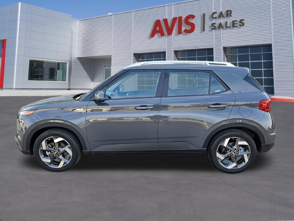 Used 2025 Hyundai Venue SEL FWD image 10