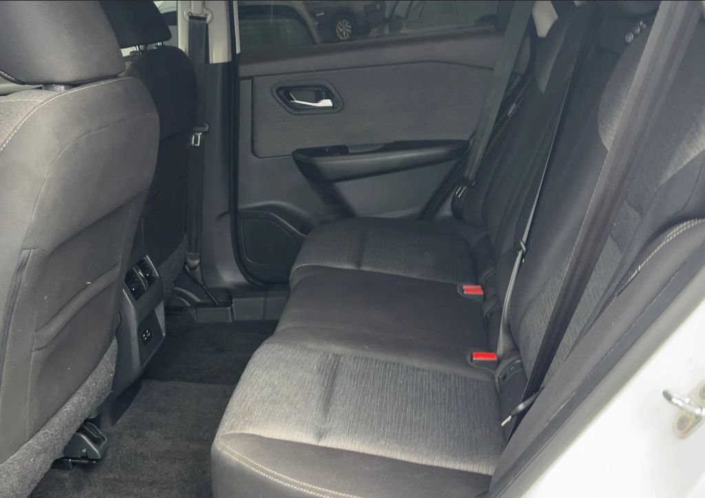 Used 2022 Nissan Rogue SV AWD/4WD image 9