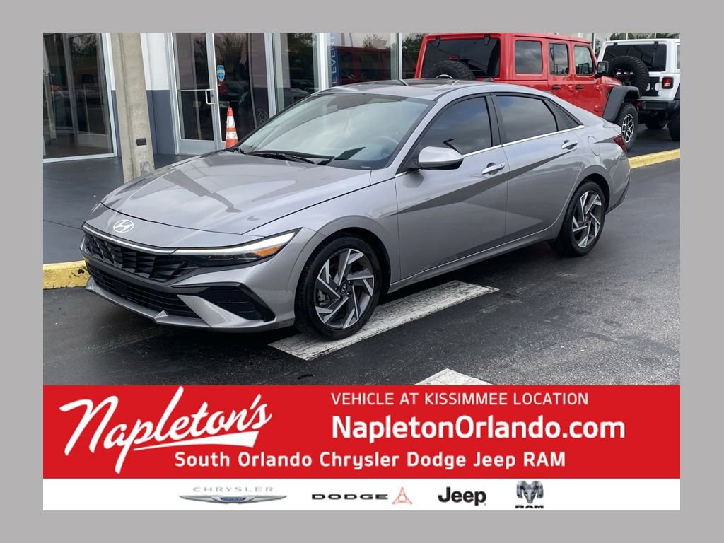 Used 2025 Hyundai Elantra SEL FWD image 1
