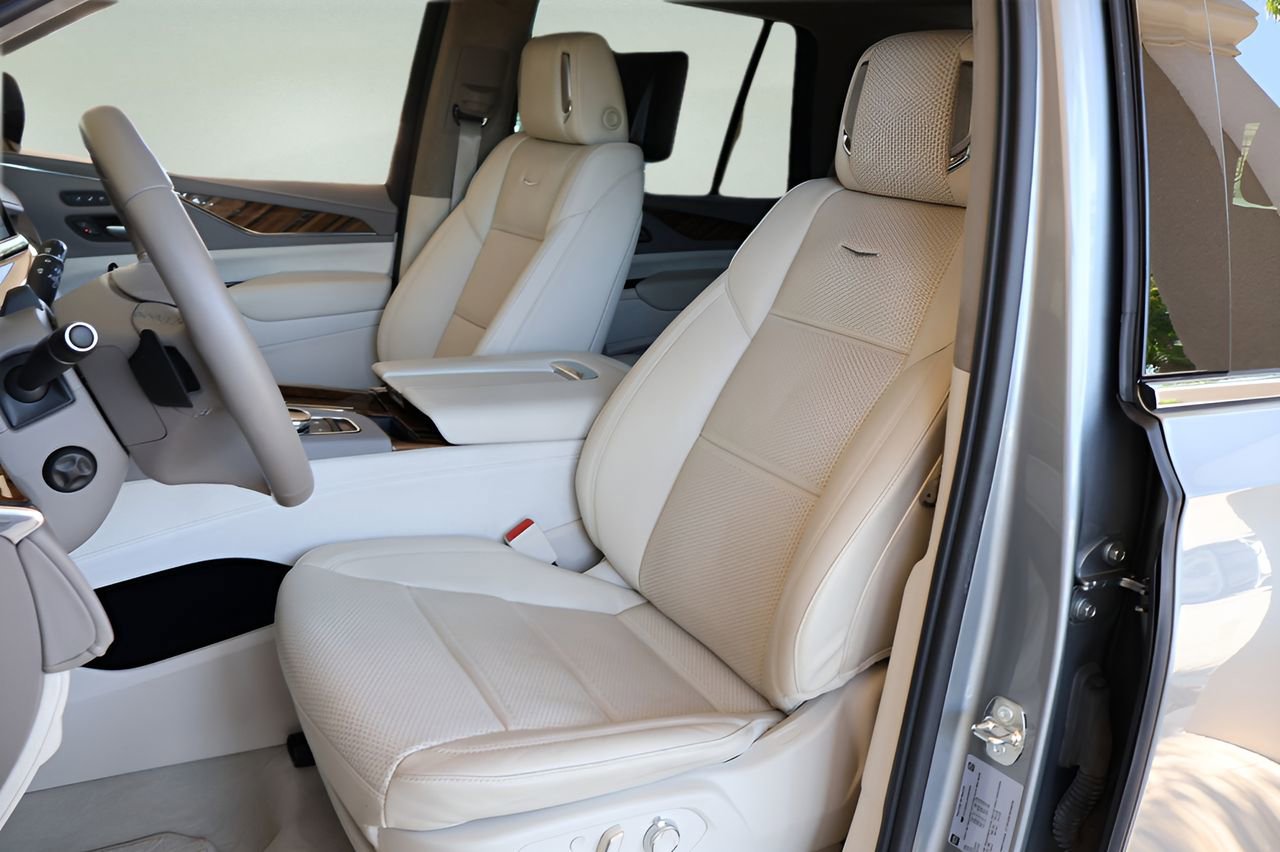 Certified 2023 Cadillac Escalade Premium Luxury Platinum RWD image 11