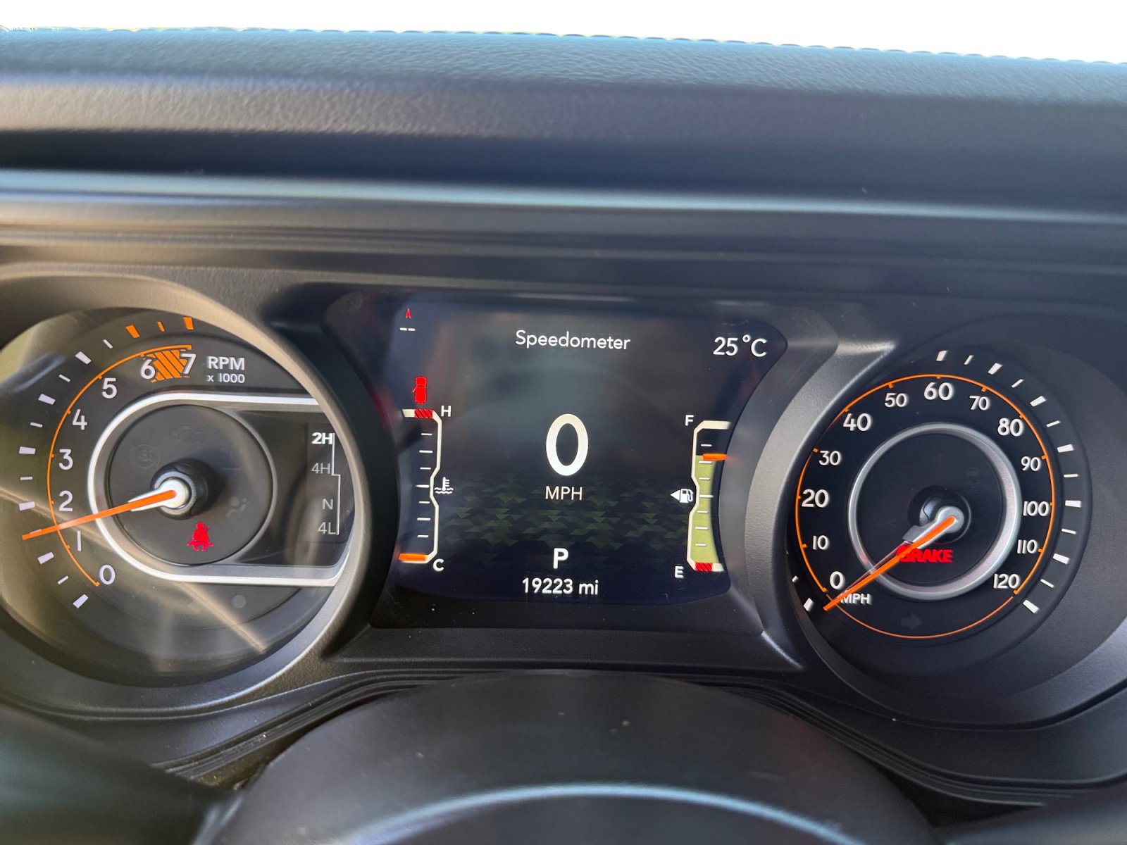 Used 2024 Jeep Wrangler Unlimited Rubicon w/ Safety Group AWD/4WD image 11