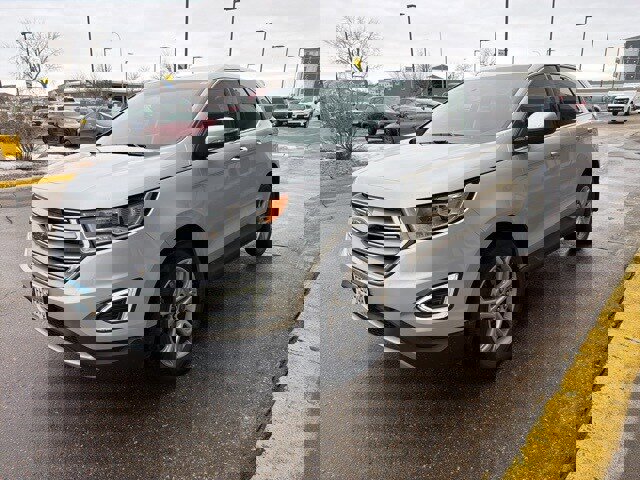 Used 2018 Ford Edge Titanium w/ Technology Package image 4