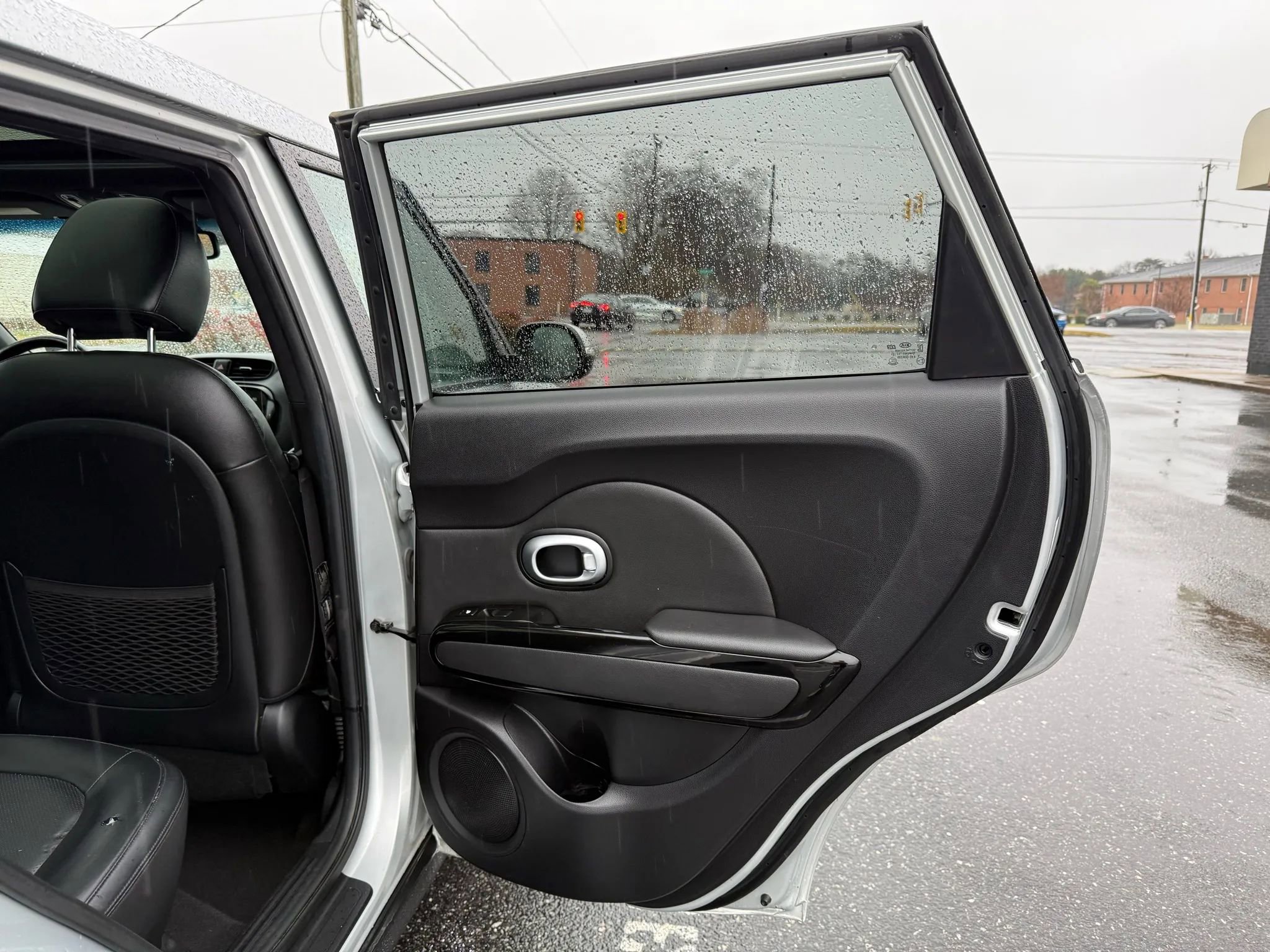 Used 2015 Kia Soul ! w/ Sun & Sound Package image 35