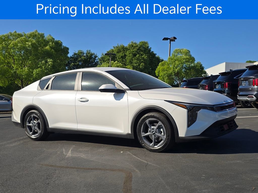 New 2026 Kia K4 FWD image 1