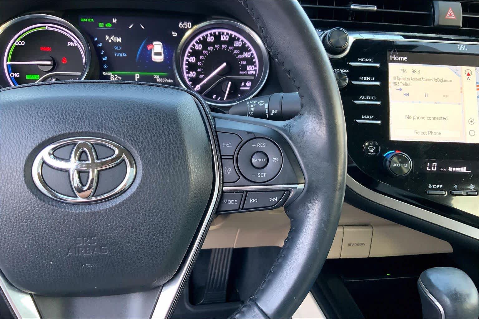 Used 2020 Toyota Camry XLE w/ Sunroof Package FWD image 23